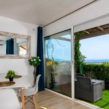 Appartement Vue Mer Mont Des Oiseaux Hyeres Exterior photo